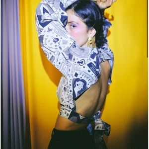 Backless cropped illustrated top